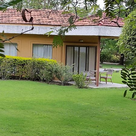The Meadows Resort And Spa Aurangabad  Bagian luar foto