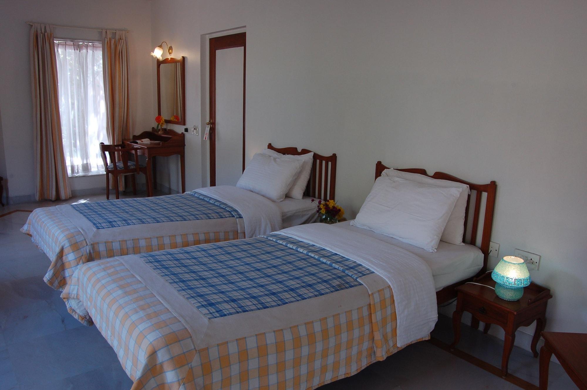 The Meadows Resort And Spa Aurangabad  Bagian luar foto