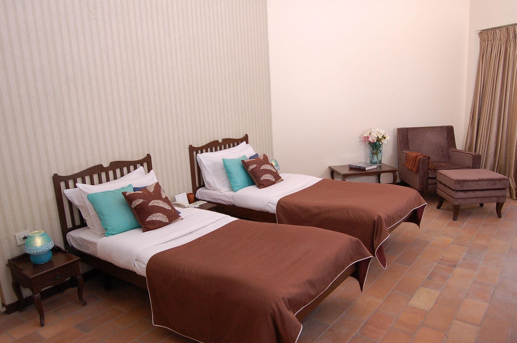 The Meadows Resort And Spa Aurangabad  Bagian luar foto