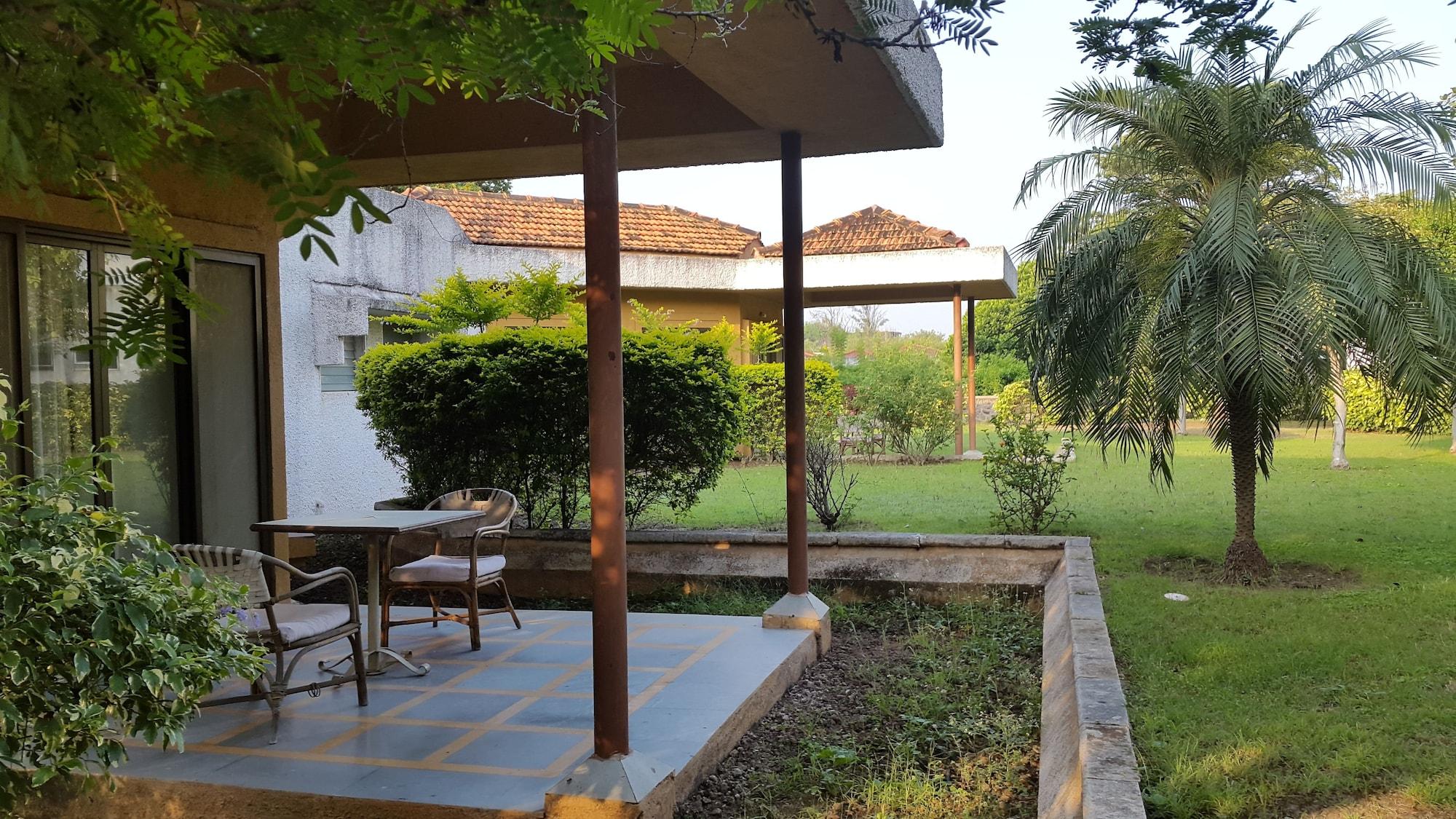 The Meadows Resort And Spa Aurangabad  Bagian luar foto