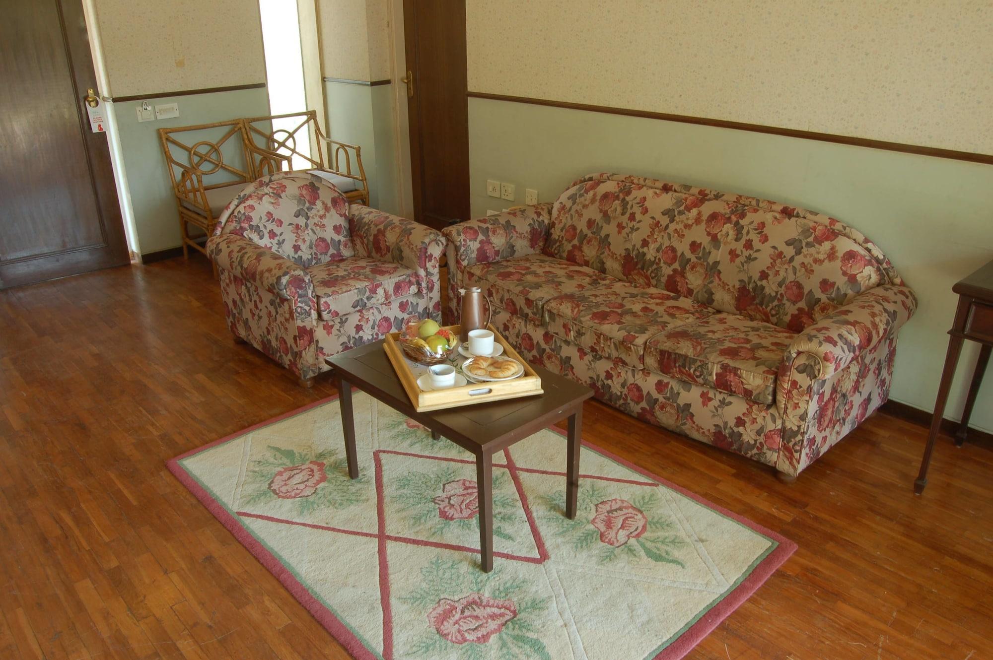 The Meadows Resort And Spa Aurangabad  Bagian luar foto