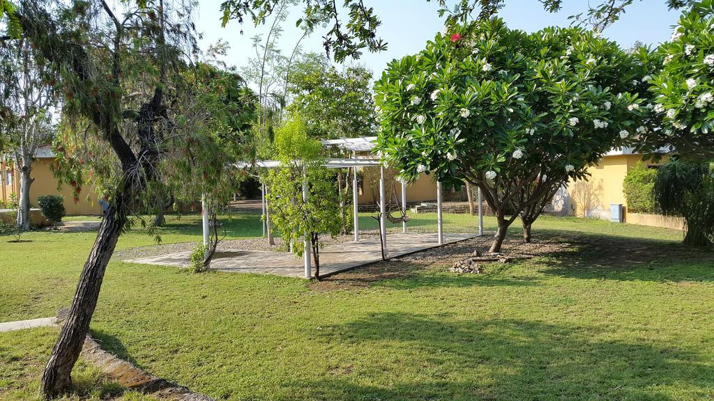 The Meadows Resort And Spa Aurangabad  Bagian luar foto
