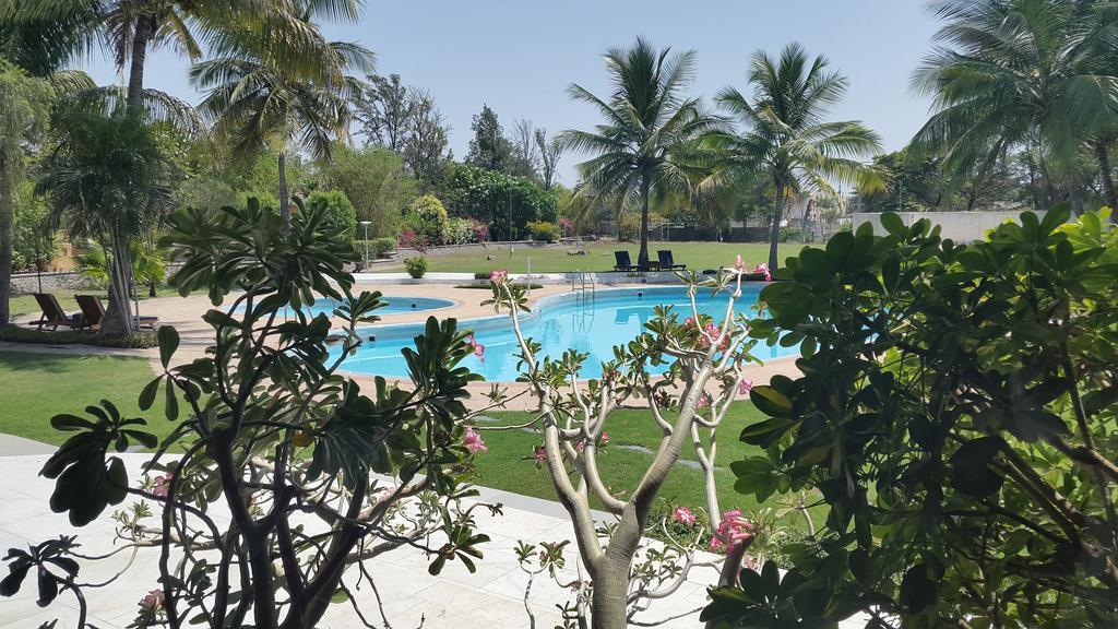 The Meadows Resort And Spa Aurangabad  Bagian luar foto