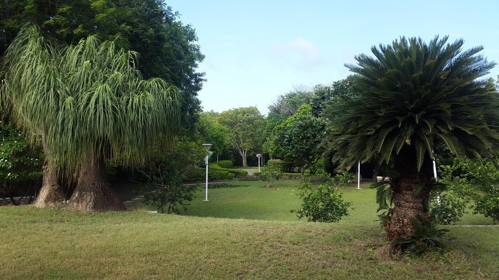The Meadows Resort And Spa Aurangabad  Bagian luar foto