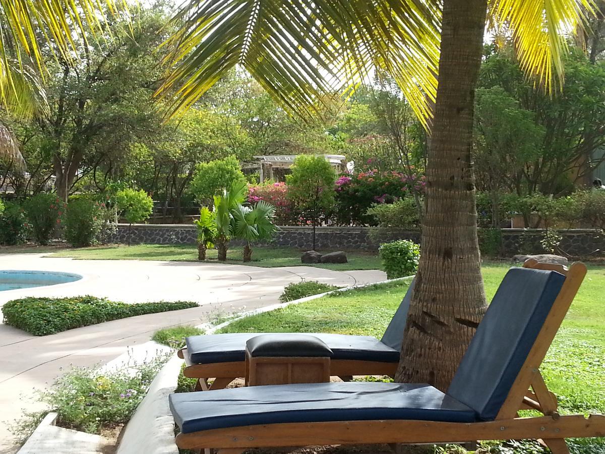 The Meadows Resort And Spa Aurangabad  Bagian luar foto