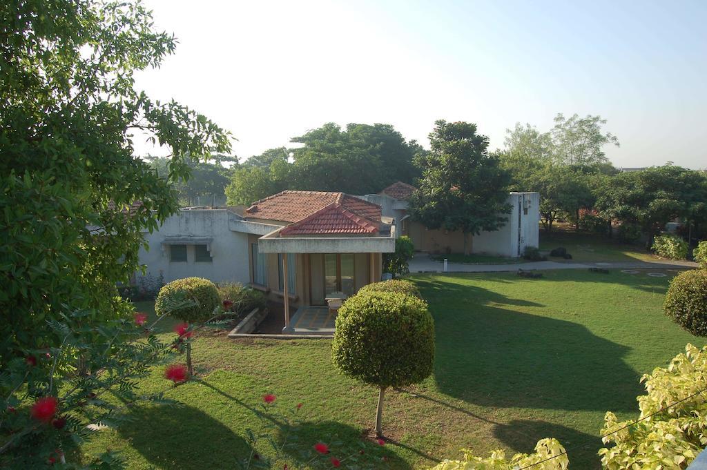 The Meadows Resort And Spa Aurangabad  Bagian luar foto