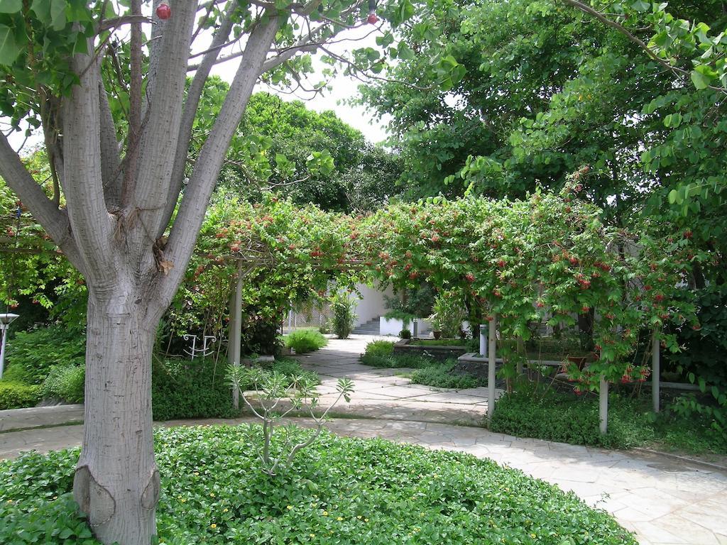 The Meadows Resort And Spa Aurangabad  Bagian luar foto