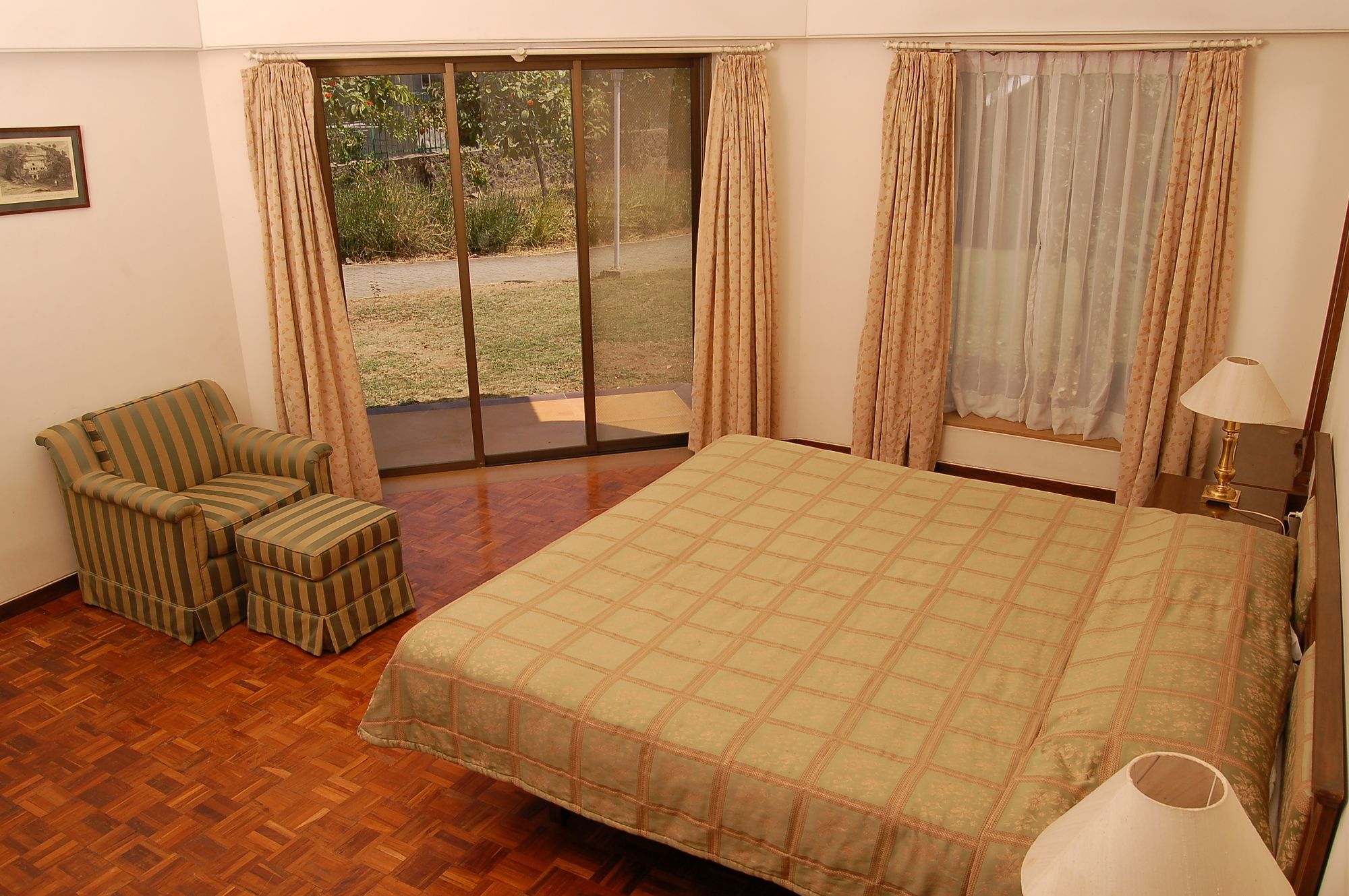 The Meadows Resort And Spa Aurangabad  Ruang foto